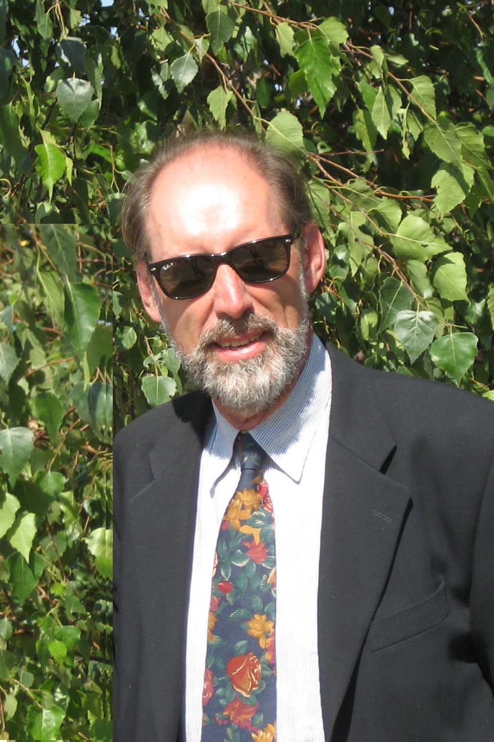 standing.jpg (37621 bytes)